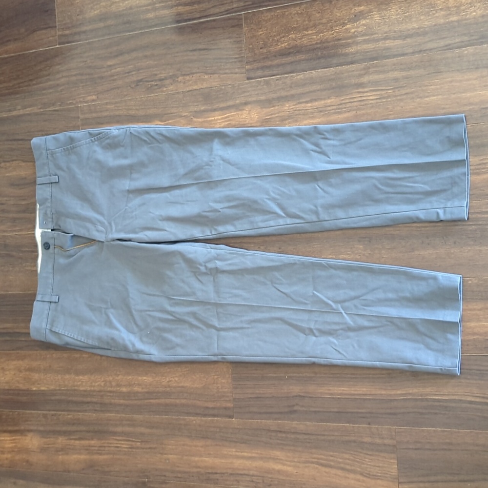 Grey Dockers W34-L30